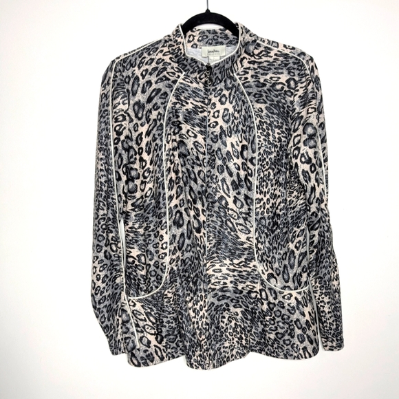 Neiman Marcus Exclusive Black and Cran Leopard Print Athletic Full Zip Large - Picture 1 of 4